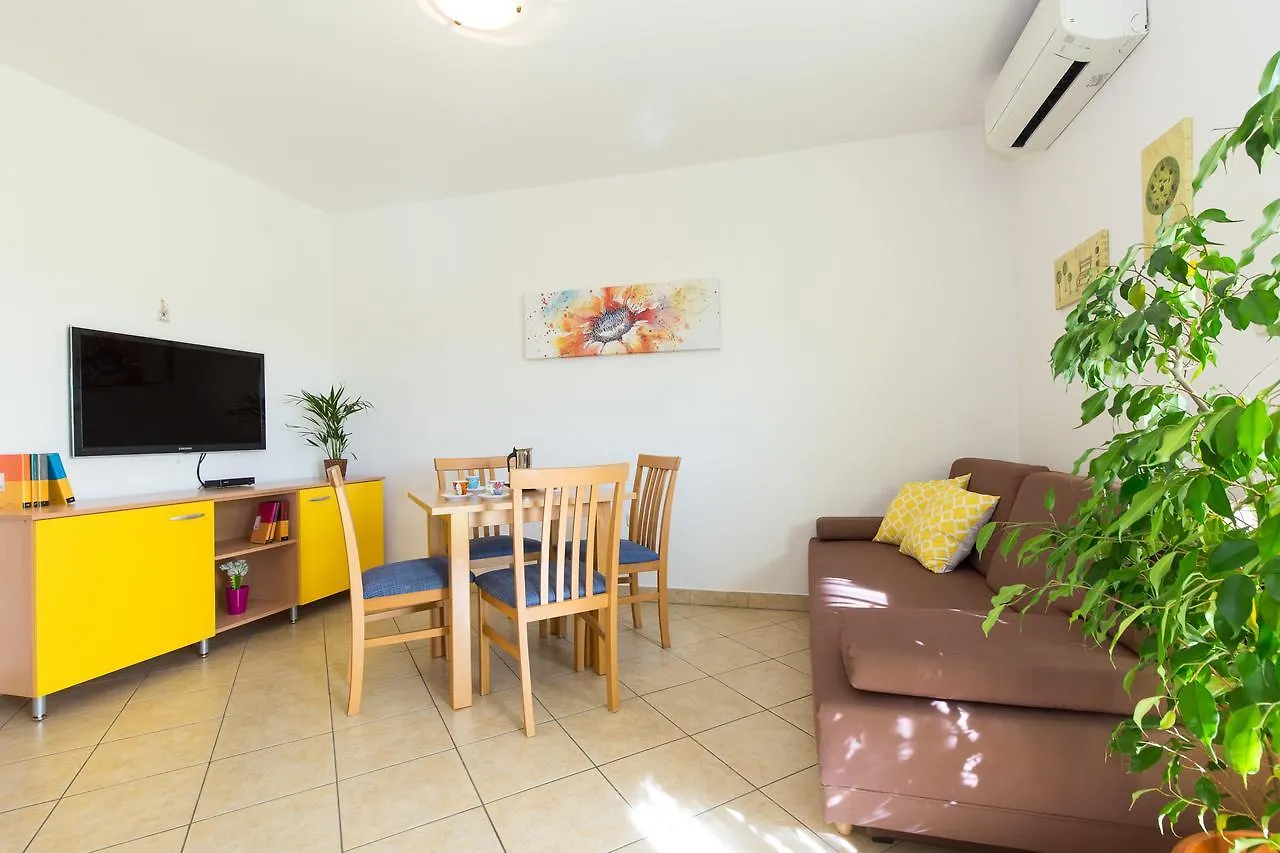 Apartment Julijana Krk Town 0*,  Croatia